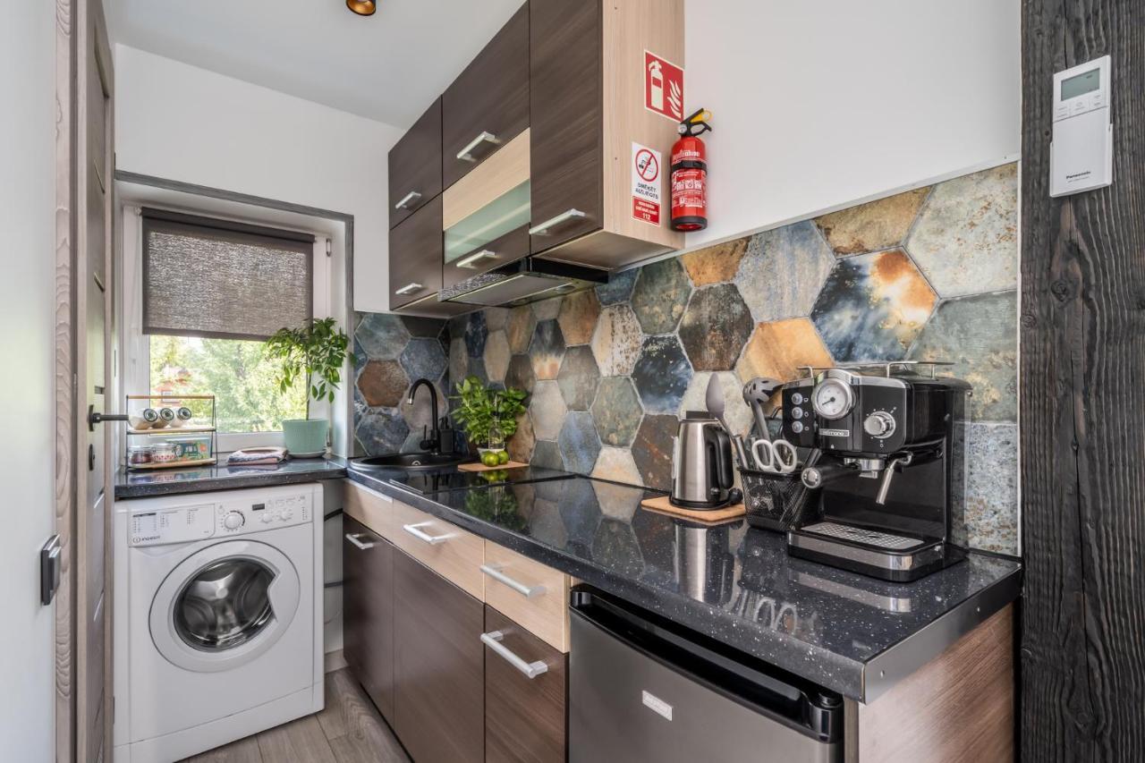 Family Garden House With Free Private Parking & Playground Villa Riga Buitenkant foto